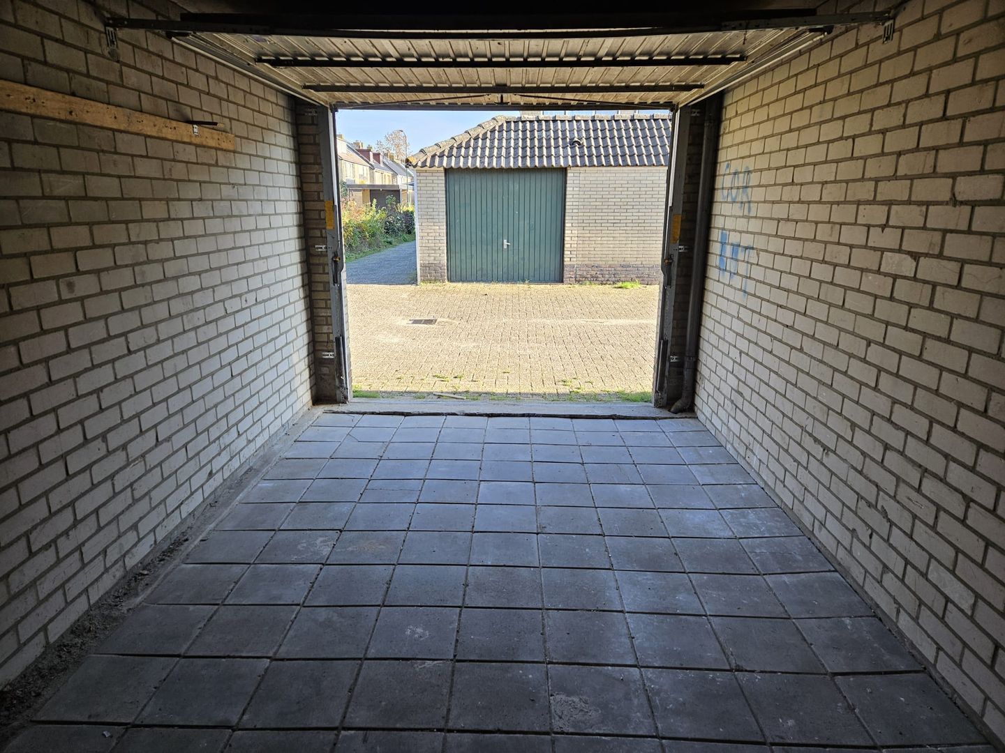 View photo 4 of Westerzate 25-7