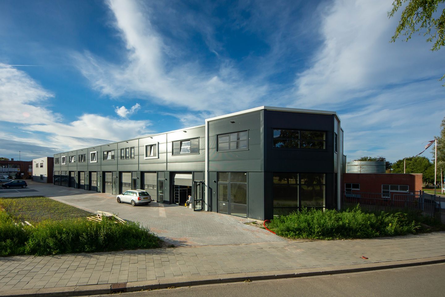 View photo 2 of De Stuwdam 69-C