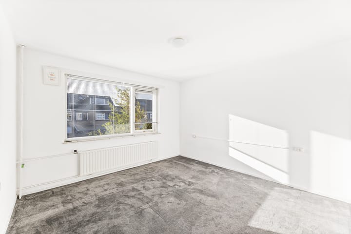 Photo 24 of Evertsenstraat 17