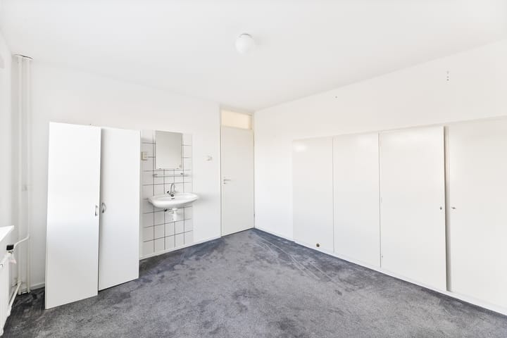 Photo 23 of Evertsenstraat 17