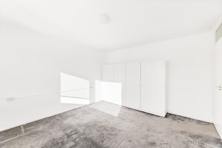 Photo 26 of Evertsenstraat 17