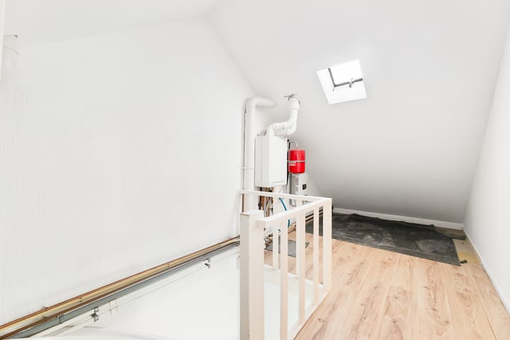 Photo 36 of Evertsenstraat 17