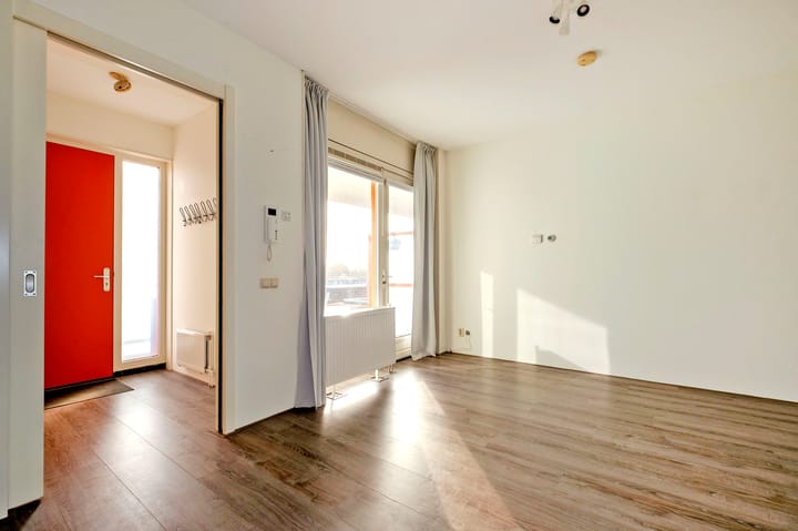 Photo 2 of Curaçaostraat 91