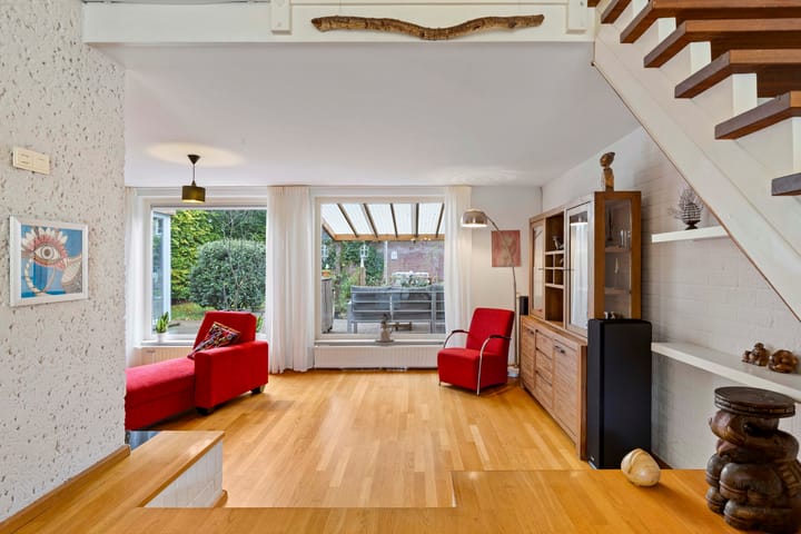 Photo 7 of Wersakker 8