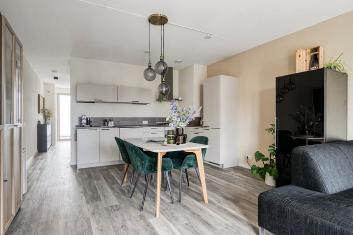 Photo 15 of Hooghuisstraat 20-E