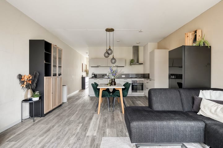 Photo 14 of Hooghuisstraat 20-E