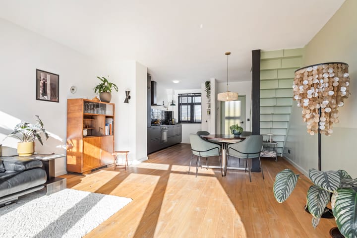 Photo 11 of Jan Nieuwenhuyzenstraat 56-B