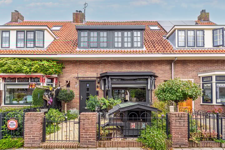 Photo 36 of Oosterstraat 39