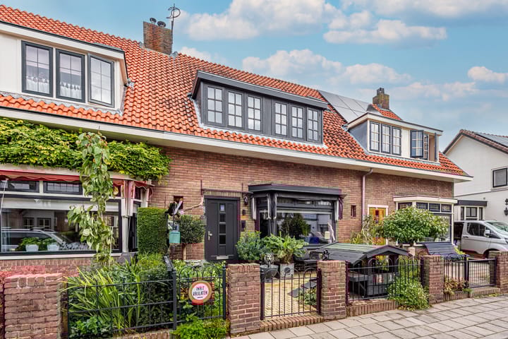 Photo 37 of Oosterstraat 39