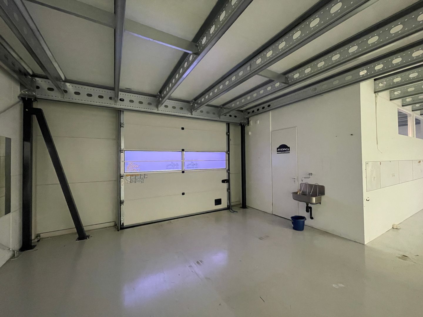 Bekijk foto 4 van Vrij-Harnasch 28