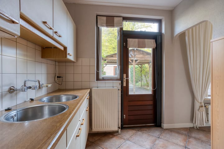 Foto 15 van De Pruikenmaker 27