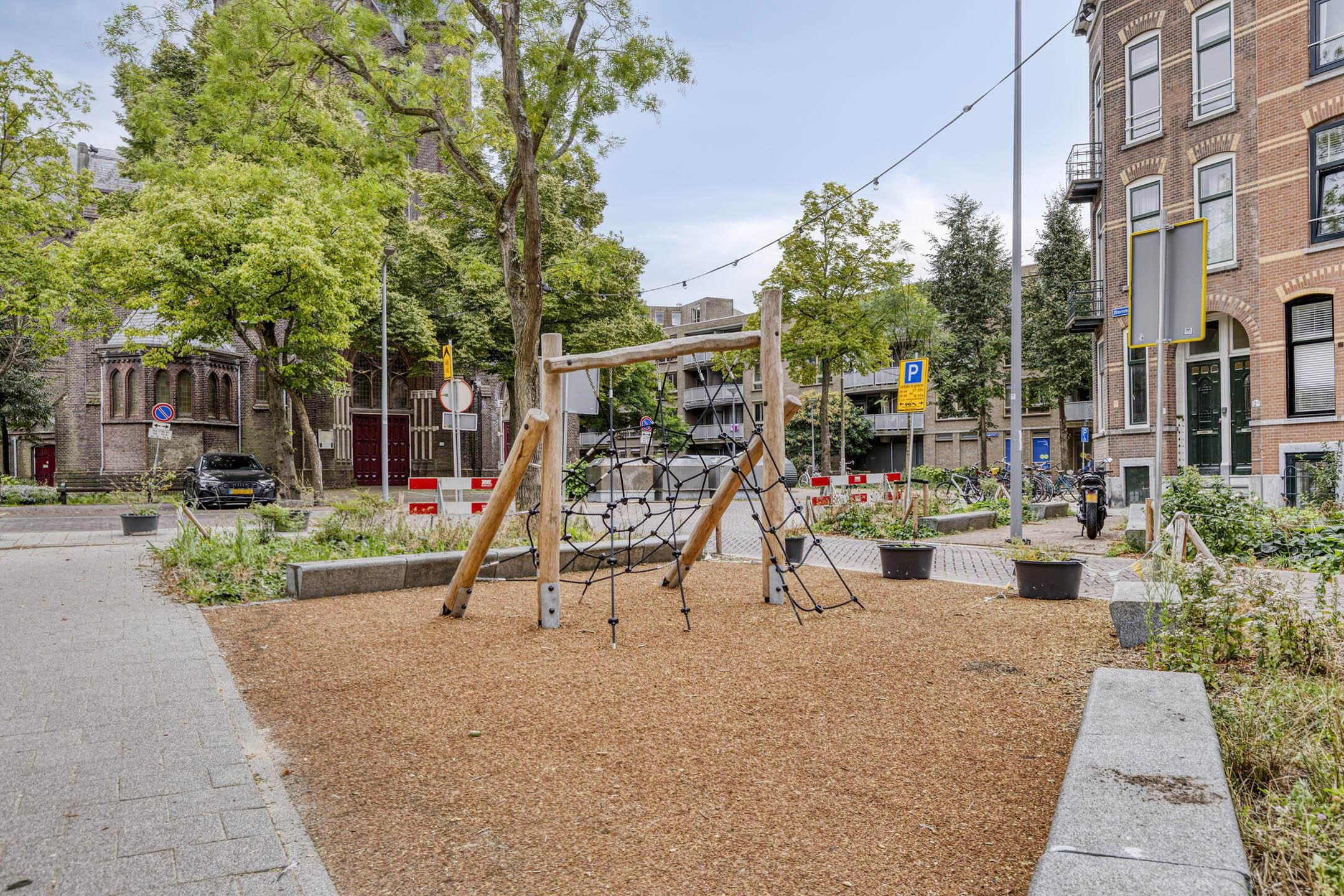 Photo 57 of Blommersdijkselaan 7-A