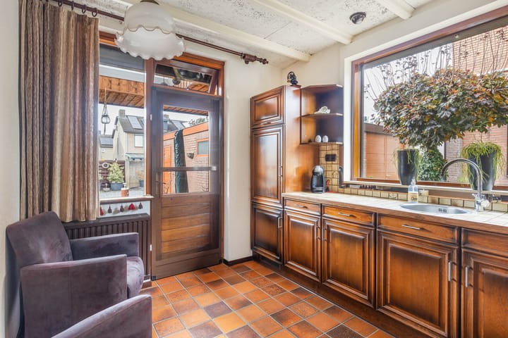 Photo 15 of Heiveldstraat 23