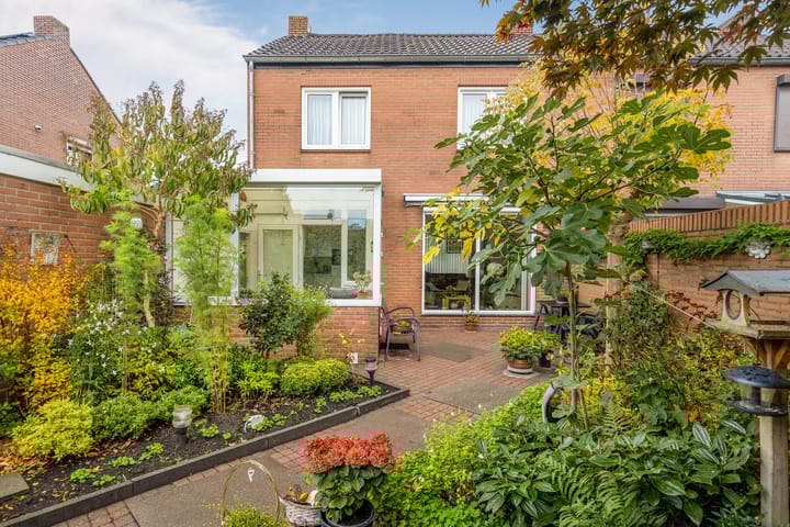 Foto 33 van Heiveldstraat 15