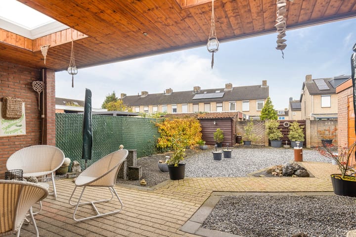 Photo 32 of Heiveldstraat 23