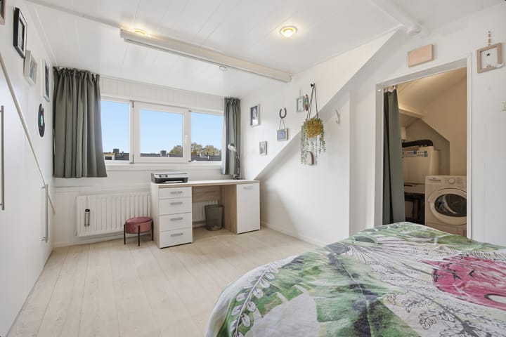 Photo 35 of De Vooghtstraat 14