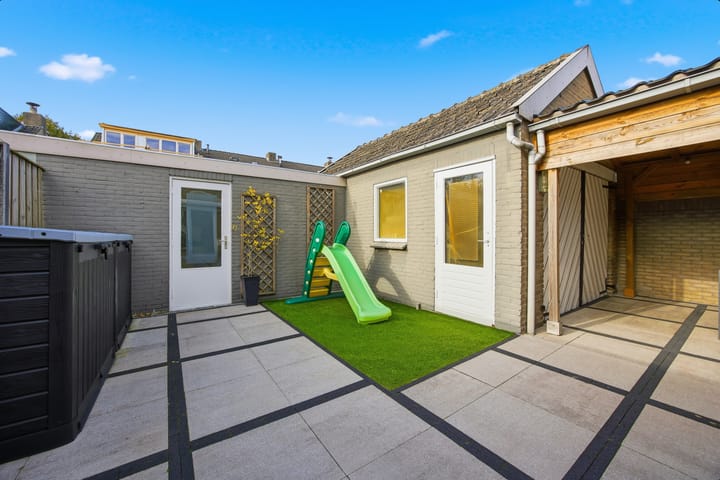 Photo 40 of De Vooghtstraat 14