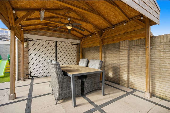 Photo 43 of De Vooghtstraat 14