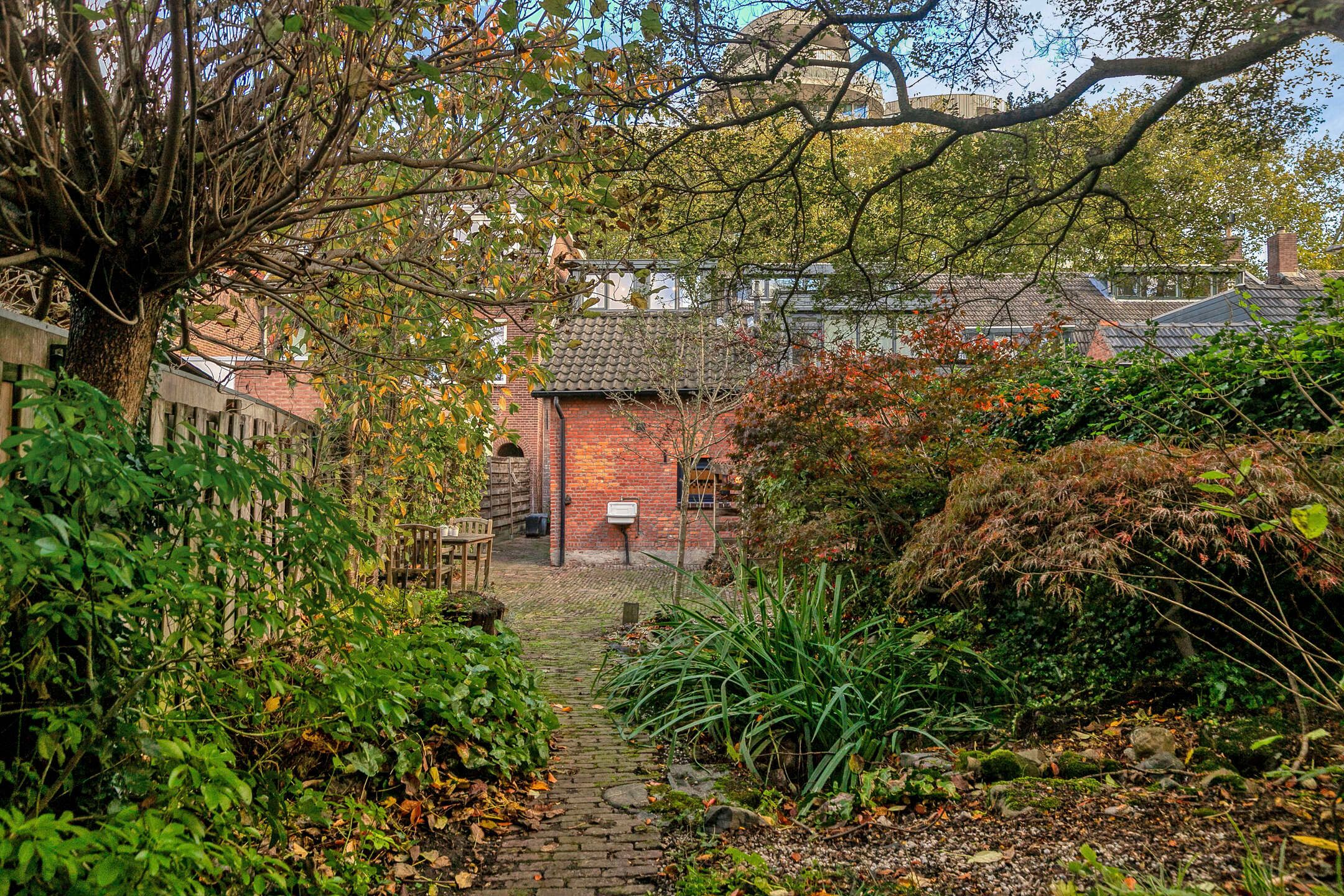 Photo 36 of Edenstraat 70
