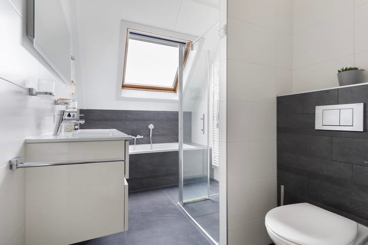 Photo 17 of It Blauleech 54