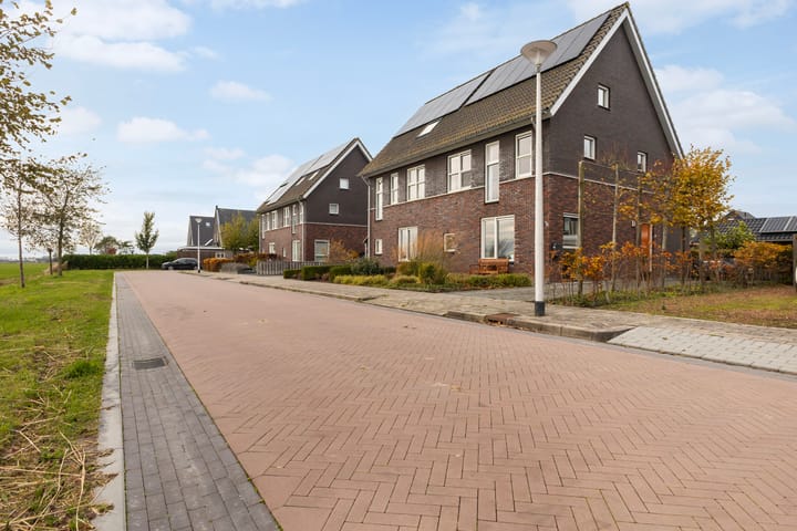 Photo 34 of It Blauleech 54