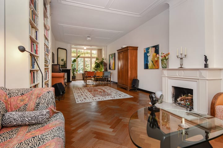 Photo 4 of Emmastraat 47