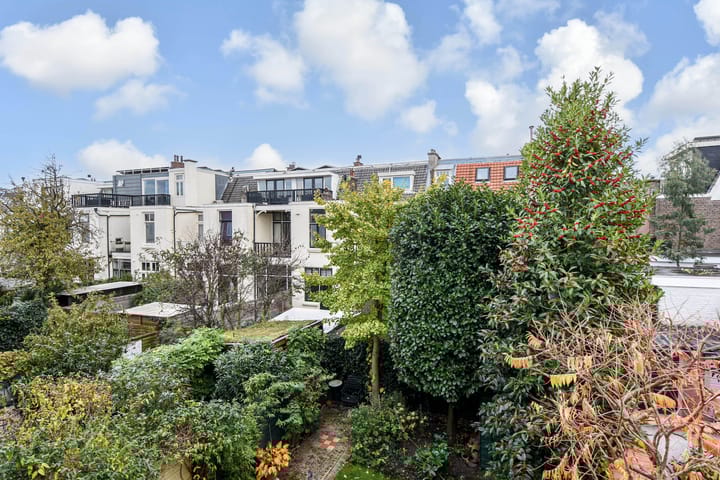 Photo 23 of Emmastraat 47