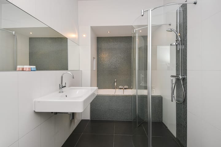 Photo 25 of Emmastraat 47