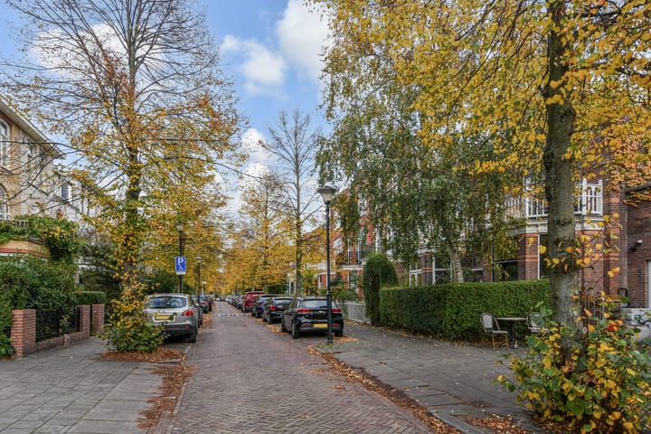 Photo 36 of Emmastraat 47
