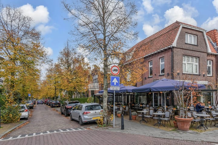 Photo 37 of Emmastraat 47