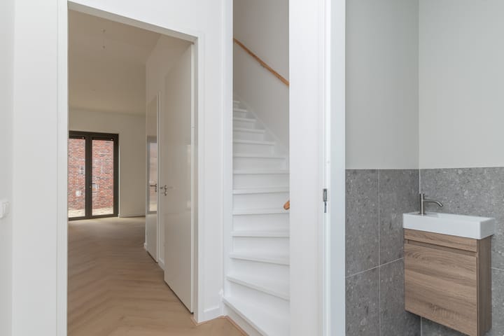 Photo 16 of Litouwenstraat 14