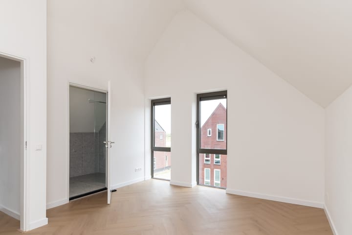 Photo 36 of Litouwenstraat 14