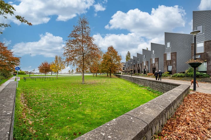 Foto 2 van Biezenknoppen 5