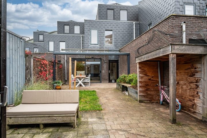 Foto 30 van Biezenknoppen 5