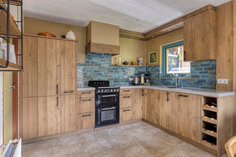 Jol 10 47 secondary image