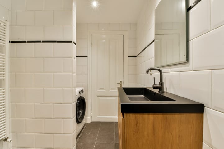 Photo 13 of Frederik Hendrikstraat 124-1