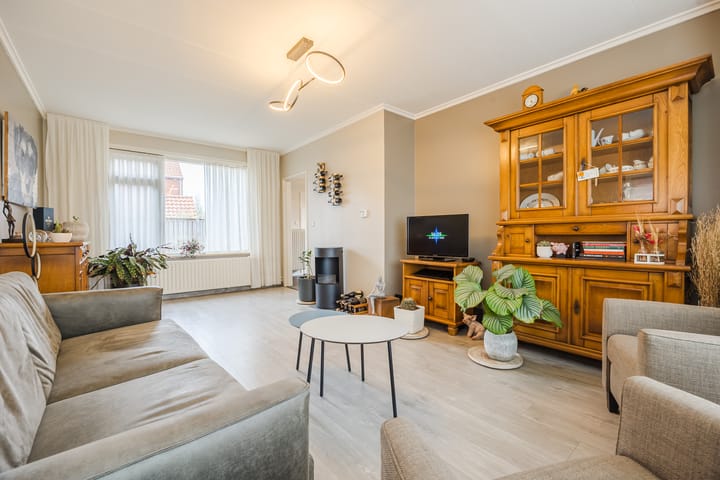 Foto 2 van Schoolstraat 11