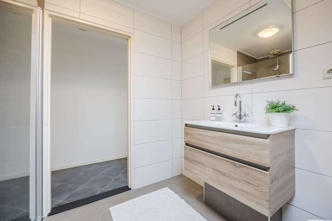 Photo 22 of Schoolstraat 11