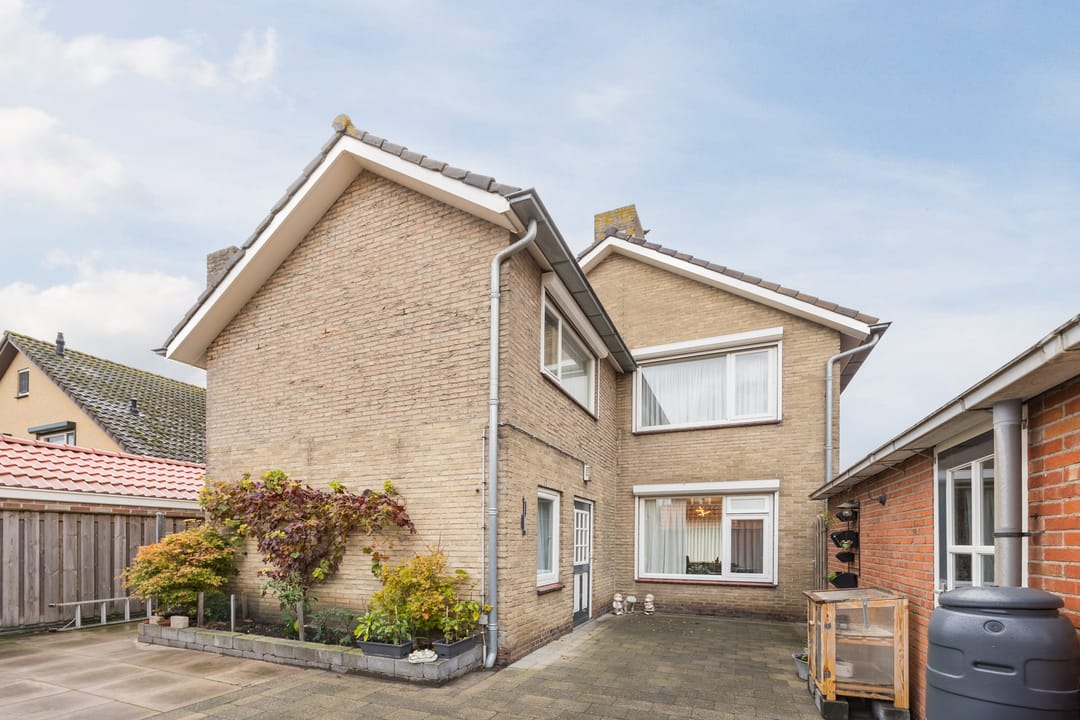 Photo 28 of Schoolstraat 11