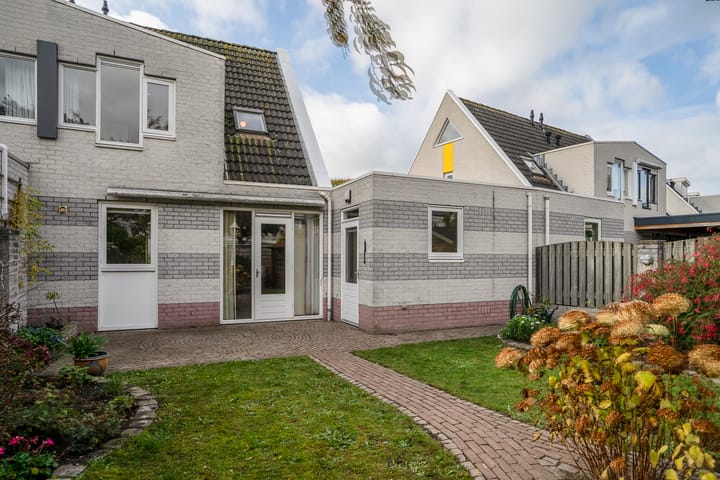 Foto 7 van Raamhof 35