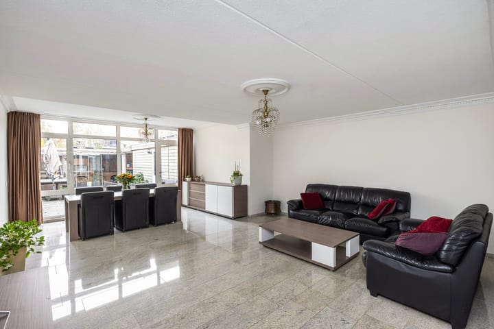 Foto 2 van Strodekkerstraat 1