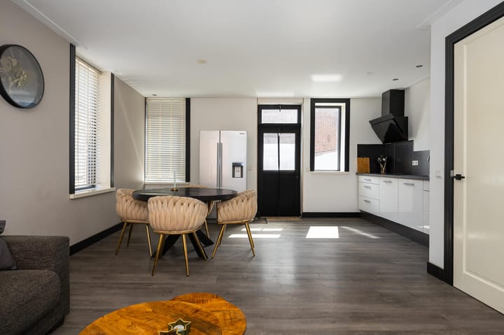 Foto 10 van Oostersteeg 36