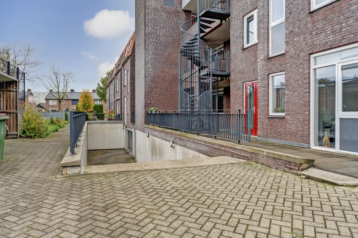 Foto 3 van Taets van Amerongenweg 2-13