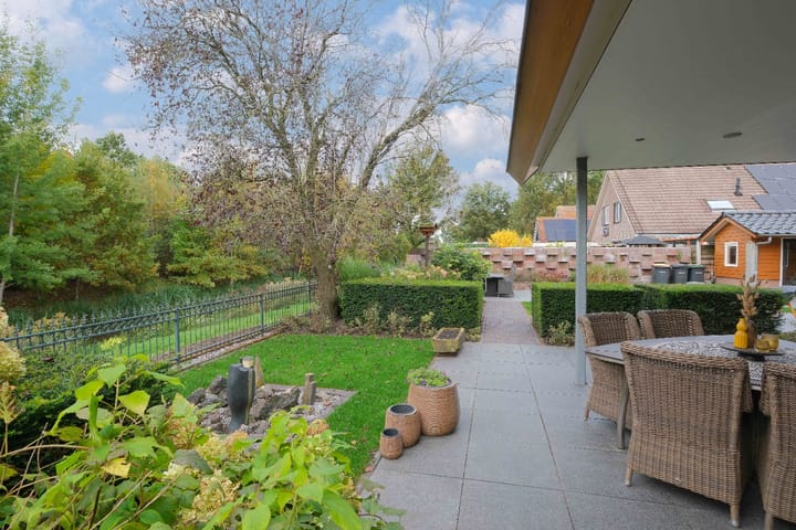 Foto 6 van De Entergraven 10