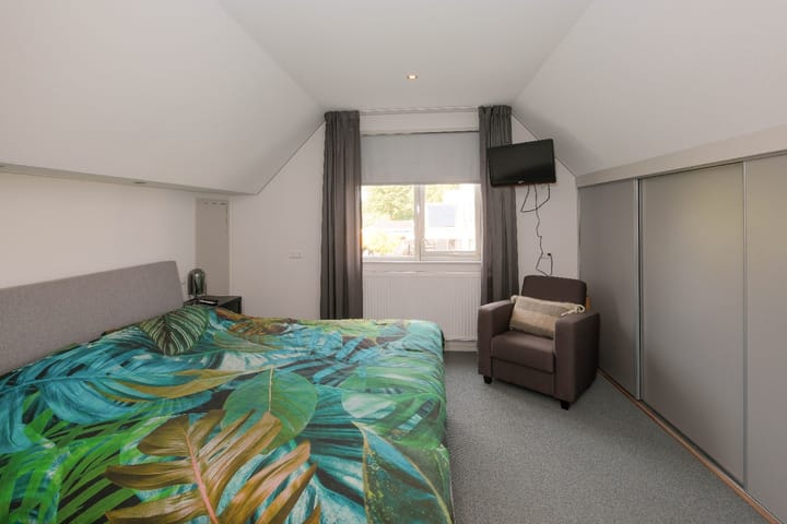 Foto 32 van De Entergraven 10