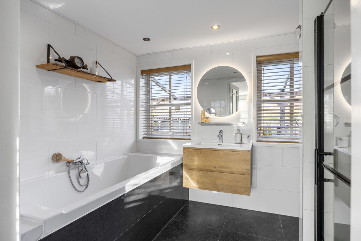 Foto 34 van van Camminghaweg 47