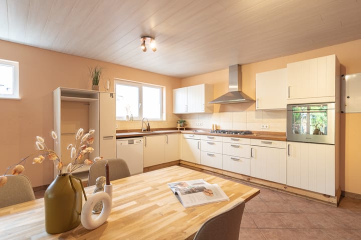 Photo 35 of Wilhelminastraat 44