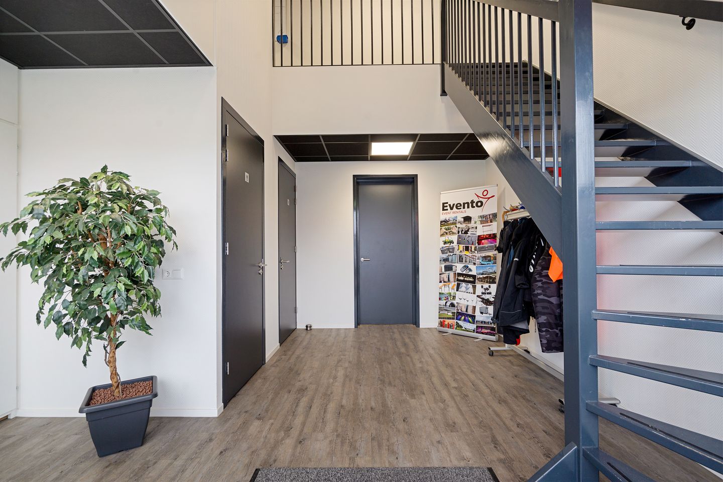 Bekijk foto 5 van Rister 4