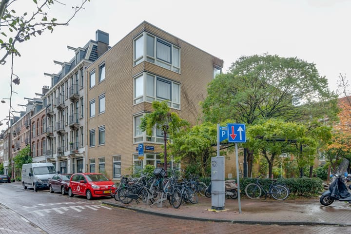 Photo 7 of Bellamydwarsstraat 1-A