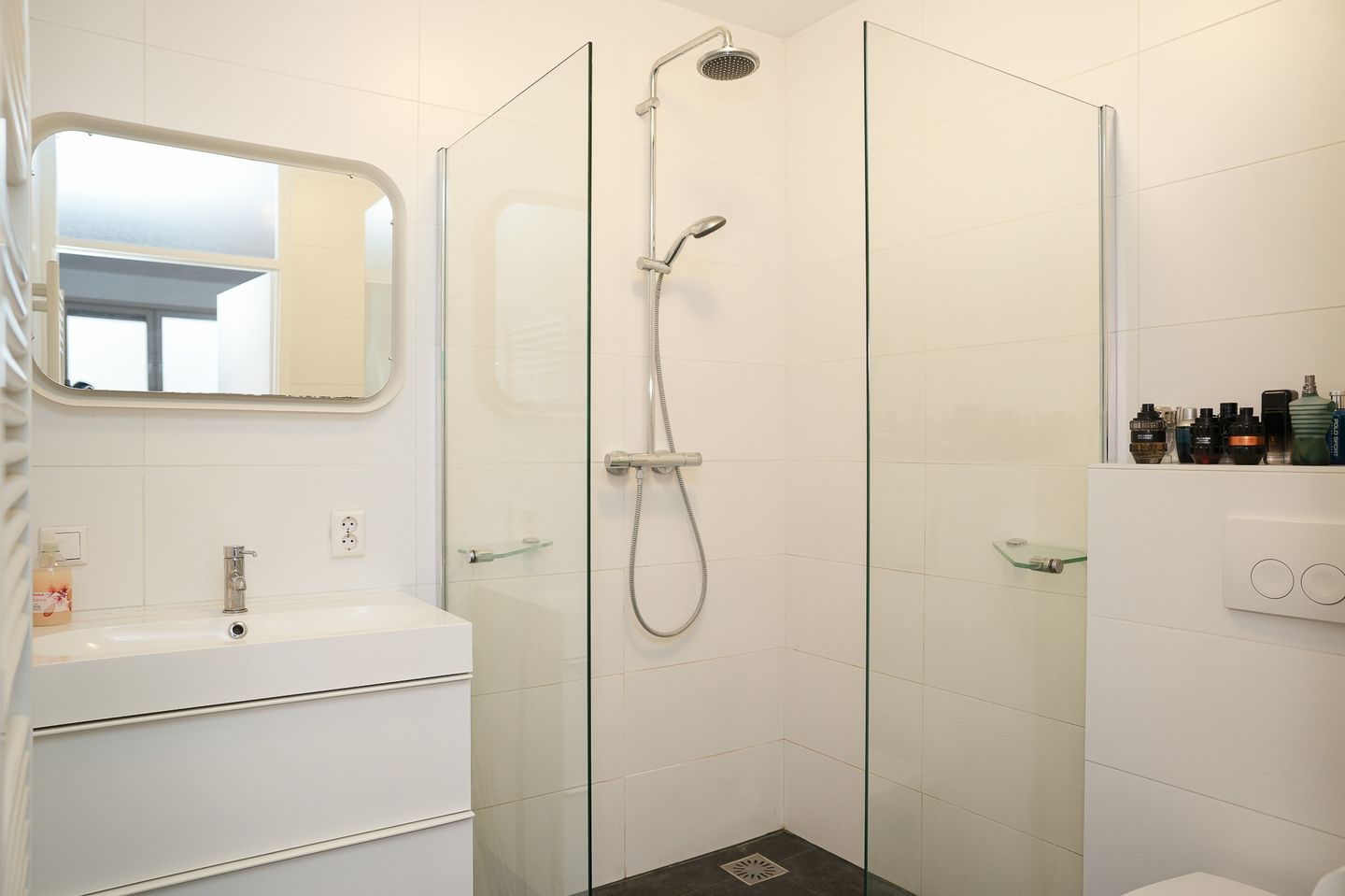 Foto 19 van Albert van Dalsumlaan 215